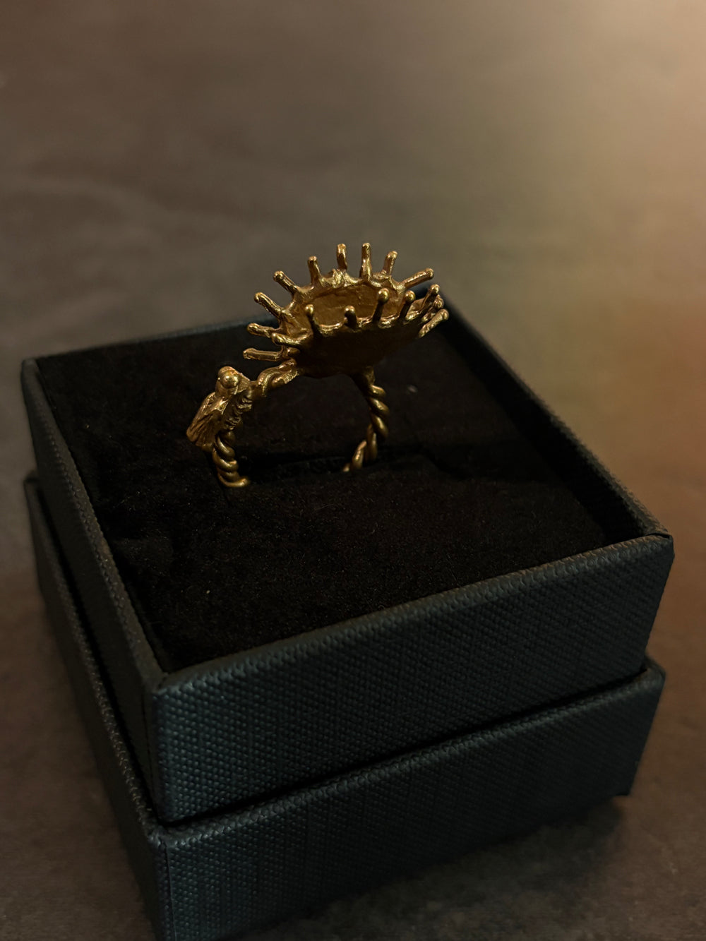Anello scultura Flytrap